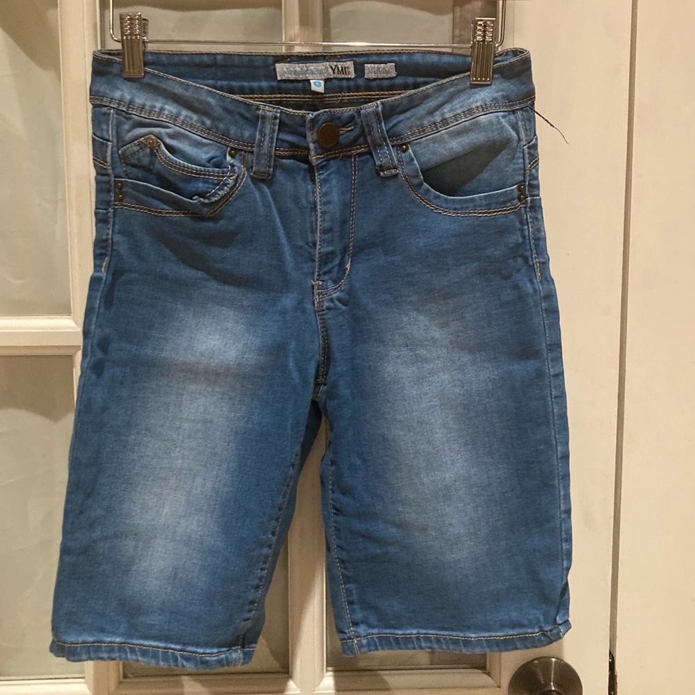 YMI women’s bermuda jean shorts size 5
